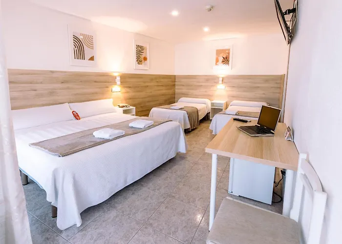 Hostal Gran Via Pinto