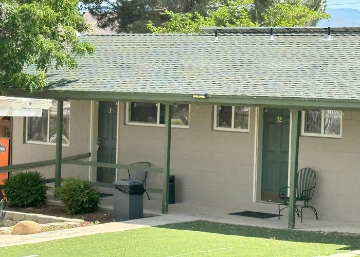 Lakeshore Lodge Wofford Heights