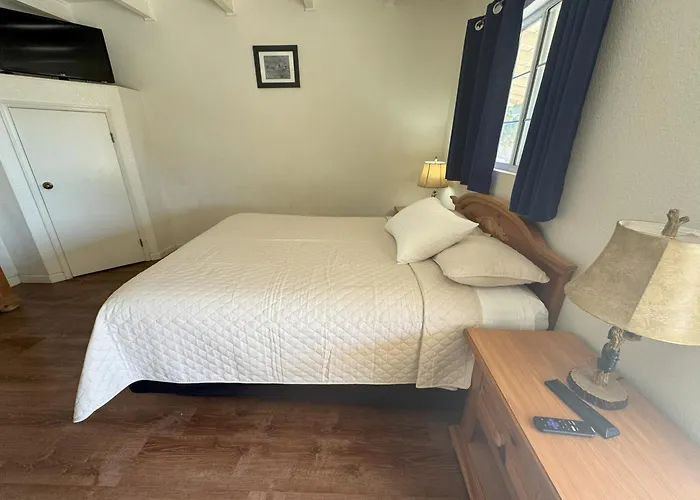 Barewood Inn & Suites Wofford Heights