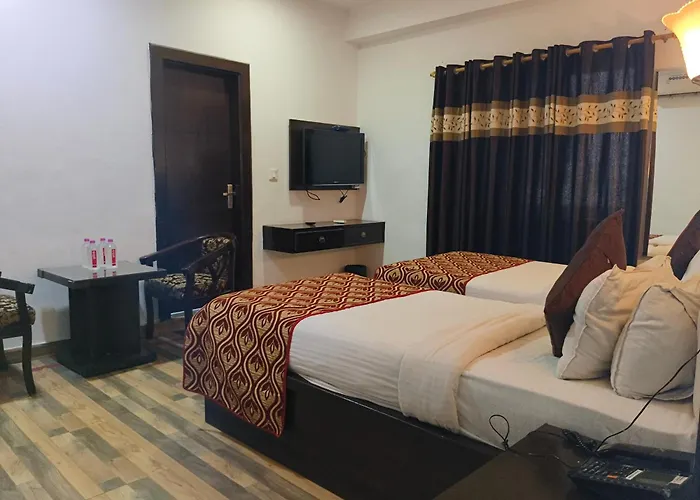 Hotel Samovar By Goyal Hoteleirs Agra 
