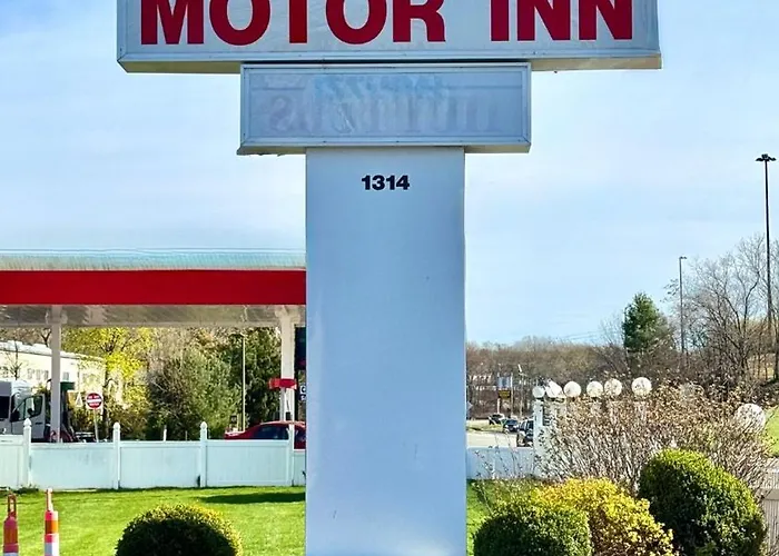 Chisholm'S Motor Inn Saugus