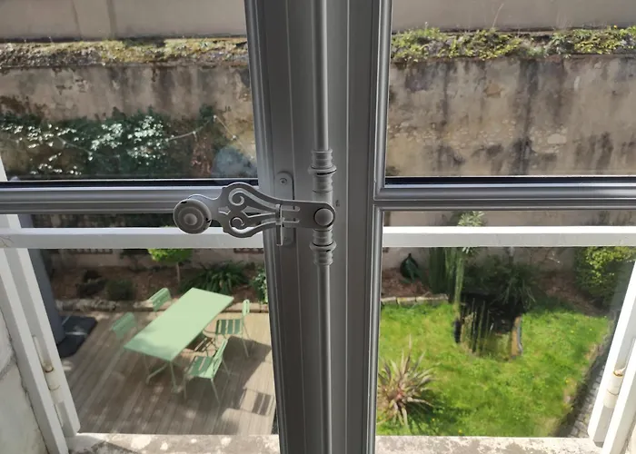 Demeure Des Cordeliers Avec Parking Prive Bed & Breakfast Blois