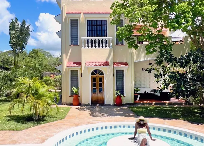 Hilda'S Homestay Diani Beach