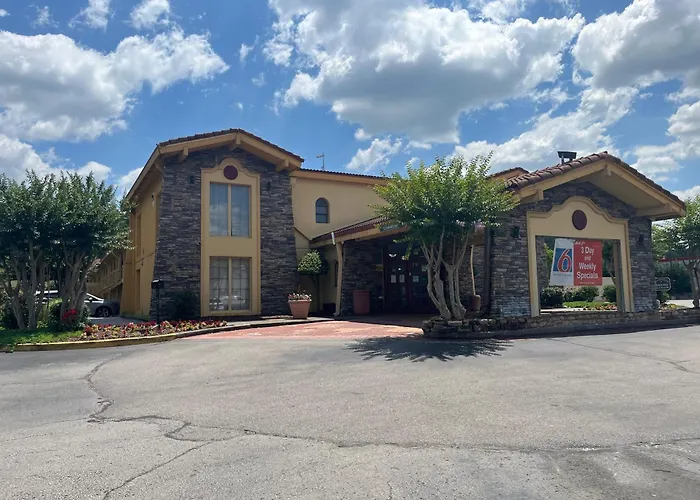 Studio 6 Extended Stay - Huntsville, Al University Drive