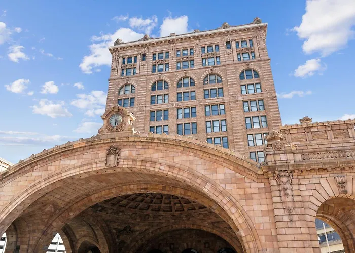 Placemakr Downtown Pittsburgh At The Pennsylvanian