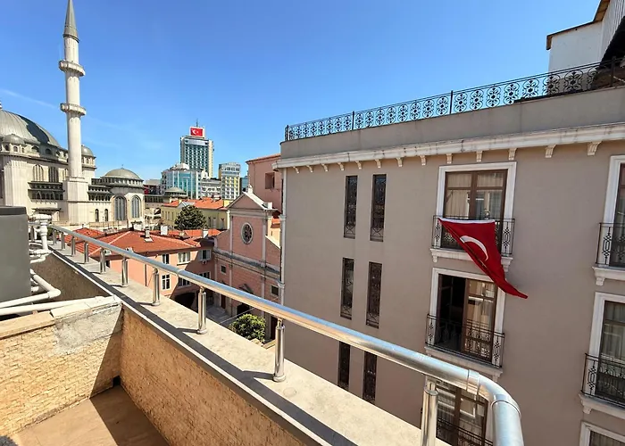 Iq Hotel İstanbul