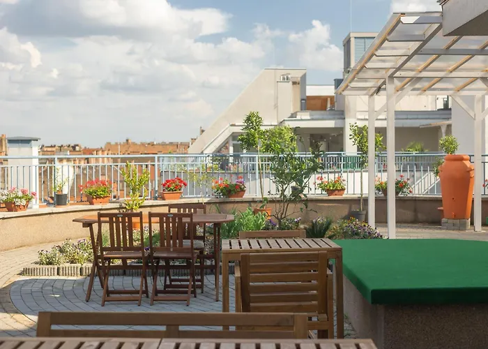 Rooftop City Residence With Underground Parking Budapest