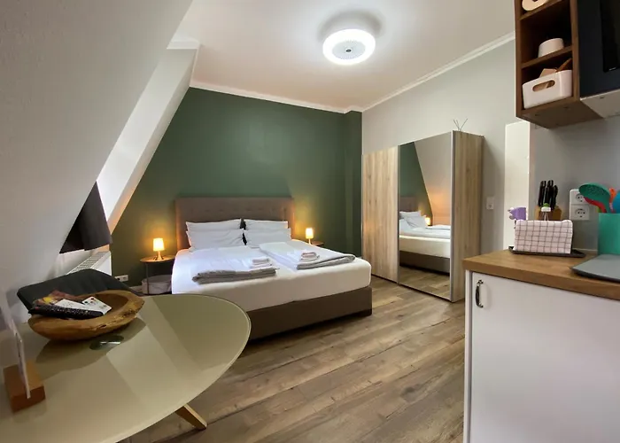 Amaroo - Rooms & Apartments "Charlotte" Potsdam