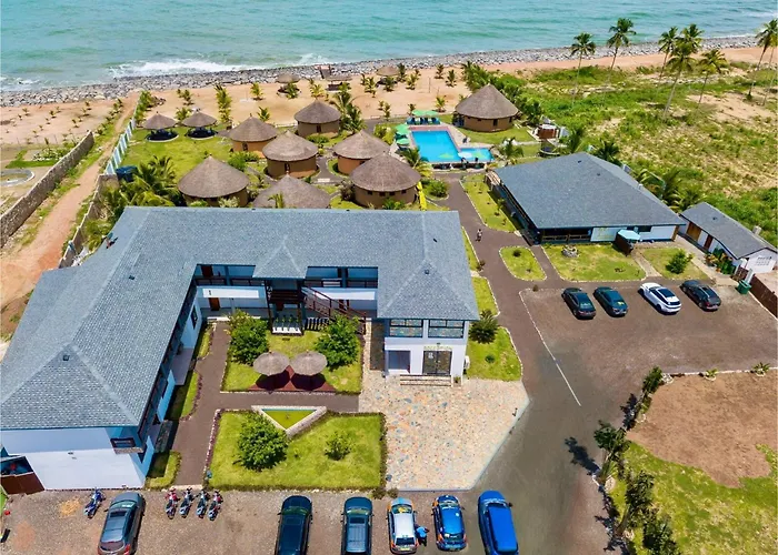 Lemon Beach Resort Elmina
