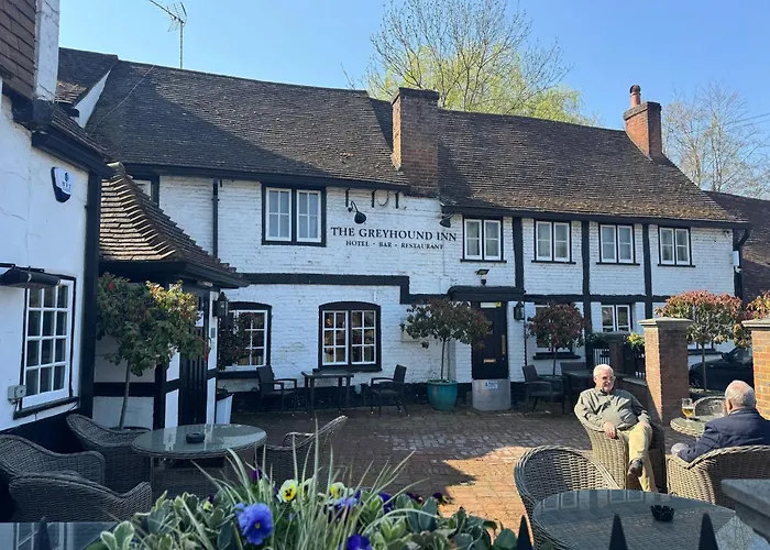 Oyo The Greyhound Inn Gerrards Cross