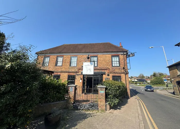 Oyo The Greyhound Inn Gerrards Cross
