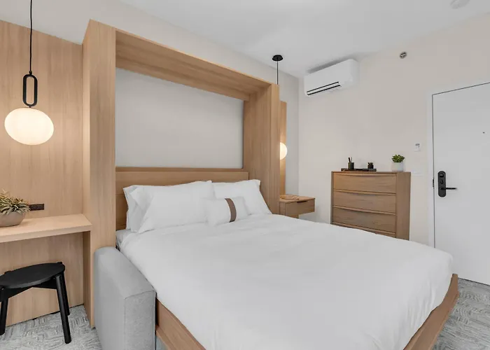The St Laurent Guest Rooms Asbury Park