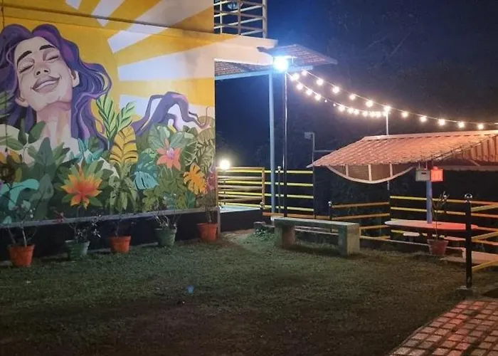 Kayaltheeram Resort & Homestay Paravur