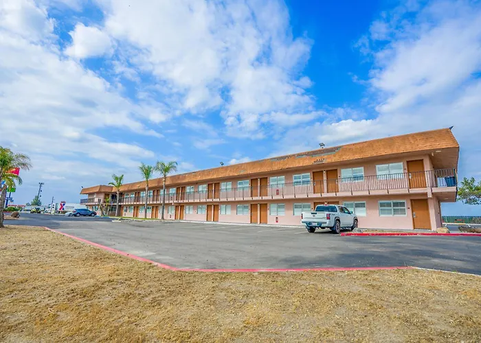 Economy Inn Buttonwillow Bakersfield I-5