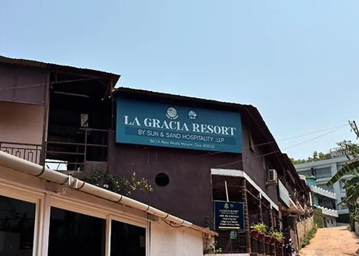 Fabhotel La Gracia Resort Morjim