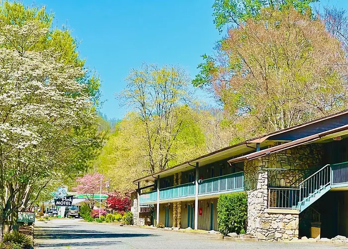 Newfound Lodge On The River Cherokee