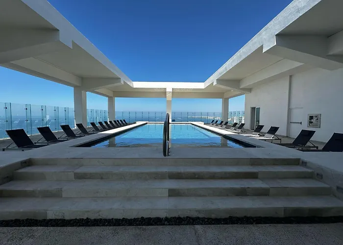 Beachfront Harbor 171 Condo Ocean View Pool, Gym WiFi Puerto Vallarta