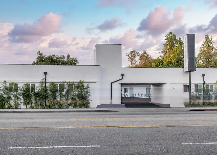 The Leef Hotel Glendale