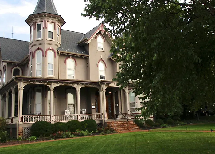 The Joshua Wilton House Hotel Harrisonburg