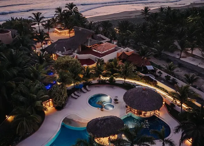 Escondite condominios Zihuatanejo