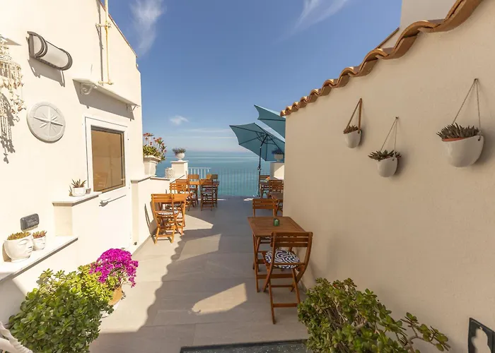 Casanova Rooms And Apartment To Rent Cefalu