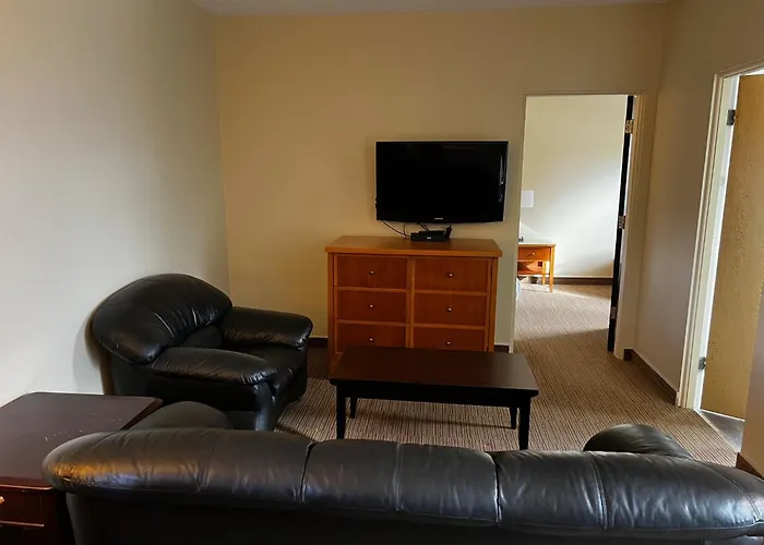 Athabasca Valley Inn & Suites Hinton
