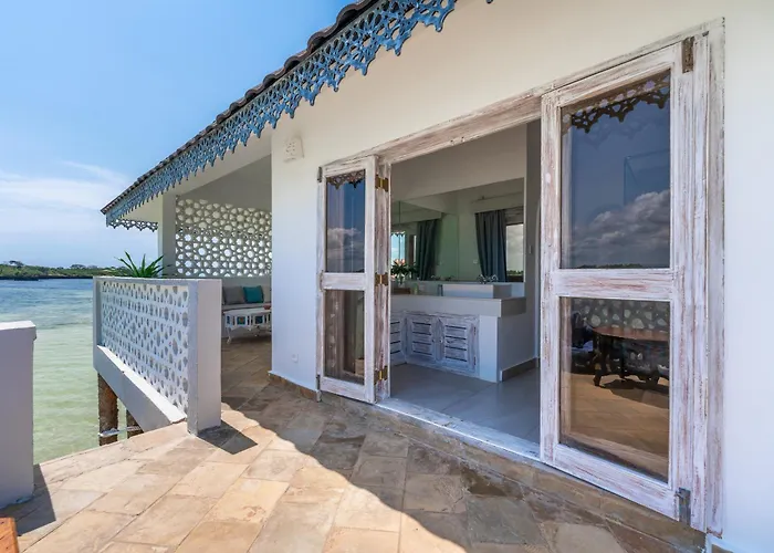 Chale Island Resort Ukunda