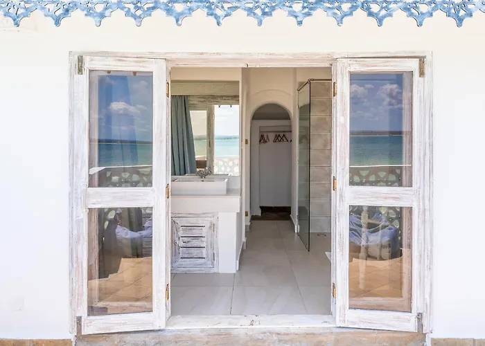 Chale Island Resort Ukunda