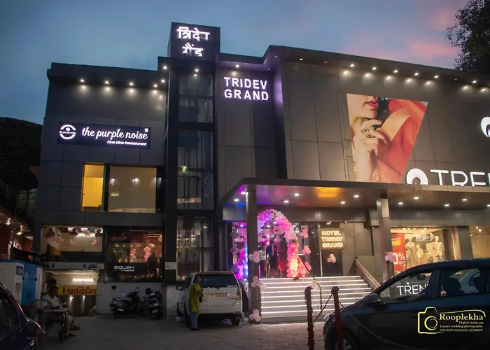 Hotel Tridev Grand Varanasi