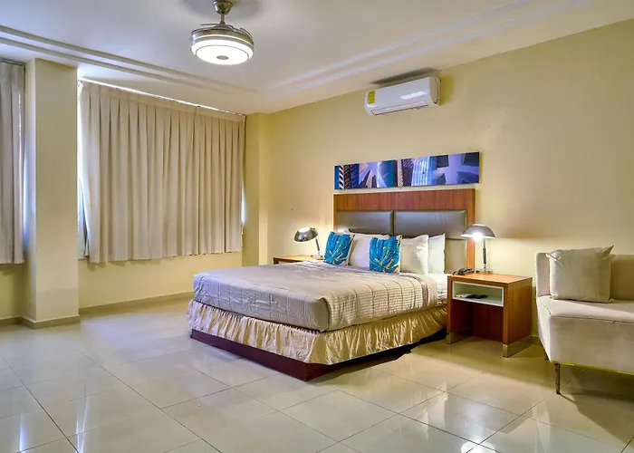 Hotel Libertad At Historic Main Street Santo Domingo