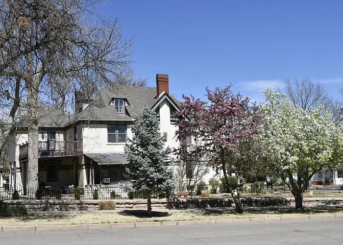 Downen House Bed & Breakfast Pueblo
