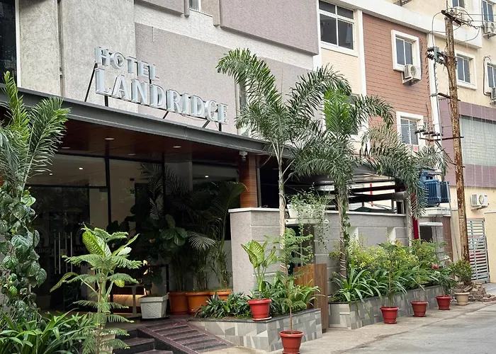 Hotel Landridge - Hitech City Hyderabad