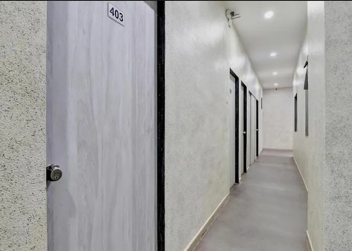 Hotel Unicorn, Surat