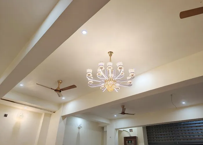 Hotel Shree Radhe & Banquet Darbhanga