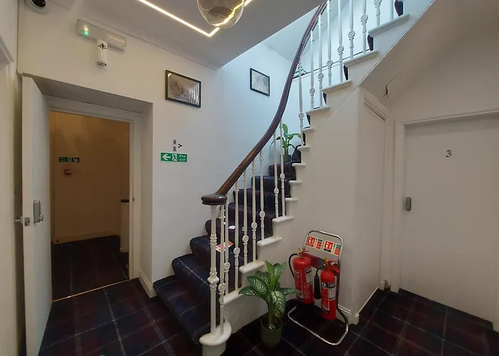 Hotel Room In Maybole For Work Travel & Leisure