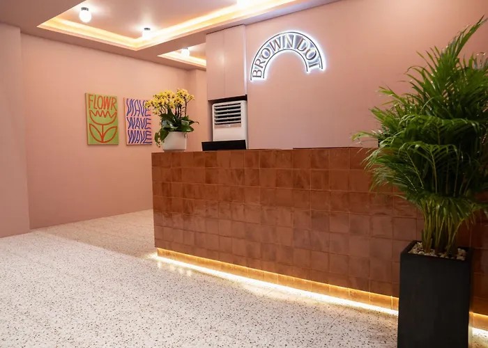 Brown Dot Hotel Saigon Airport TP. Hồ Chí Minh