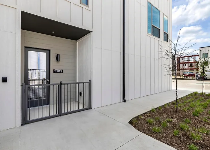 New Downtown Denton Apartments By Barsala