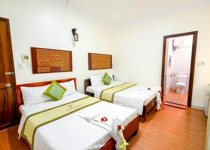 Amigo Hue Hotel