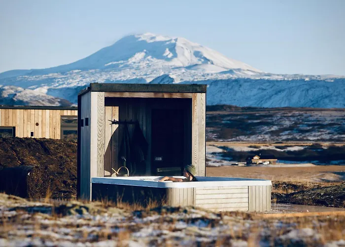 Oeoed Hekla Horizon - Mirror Houses Hella