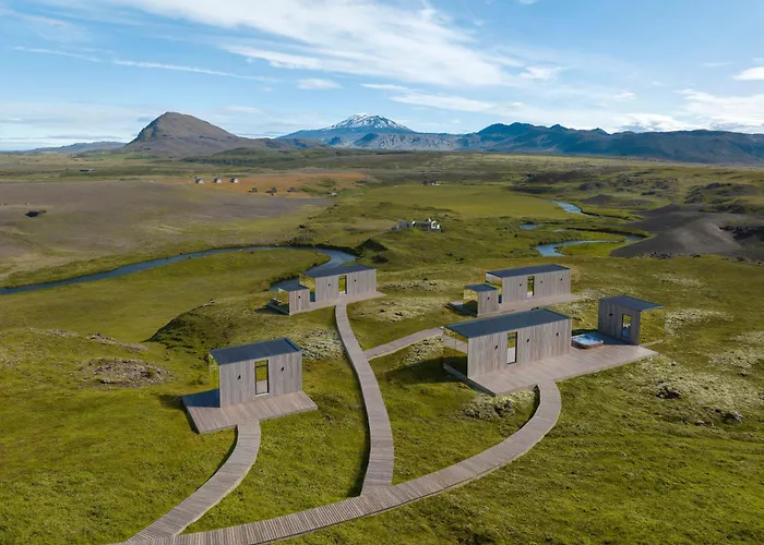 Oeoed Hekla Horizon - Mirror Houses Hella
