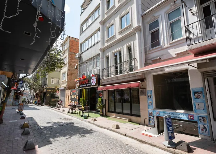 Ten Rooms Istanbul Hotel (Adults Only)