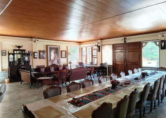 Clouds End Villa, A Heritage Home Stay, 10 Mins From Mcleodganj Dharamshala