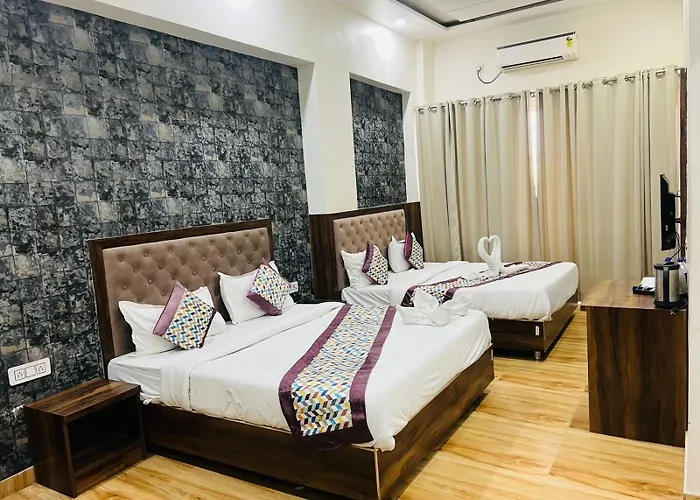 Hotel S V Grand Varanasi