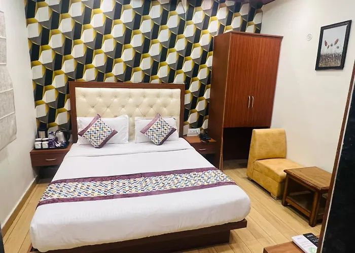 Hotel S V Grand Varanasi