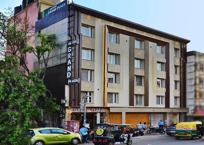 Hotel Grand Plaza-City Centre, 2 Minutes-Walking-From New Delhi Station By M S Hospitality