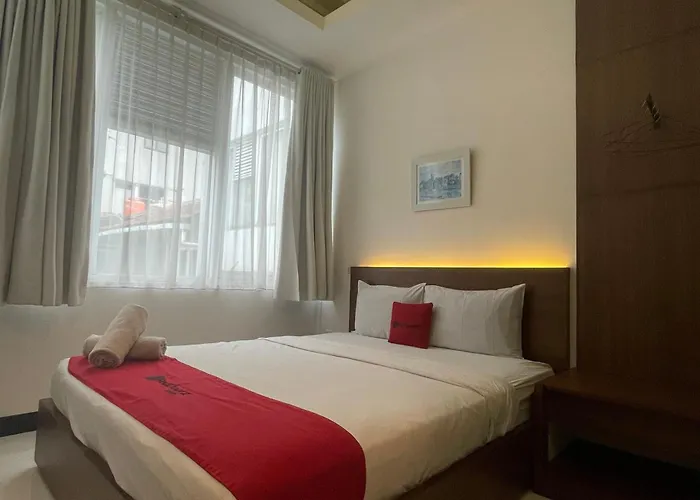 Reddoorz Plus Near Parahyangan University Bandung