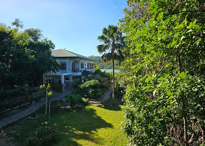 Edgewater Dive & Spa Resort Puerto Galera