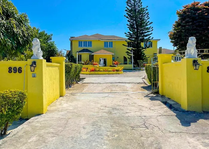 Golden Palms House Bed & Breakfast Nassau