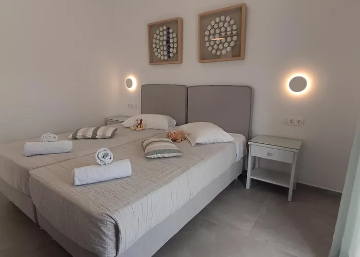 Cyclades Studios Parikia 