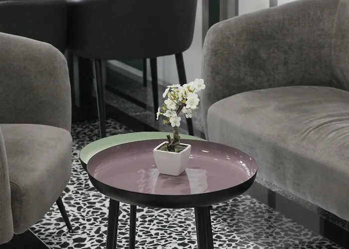 Compas Boutique Hotel Golem 